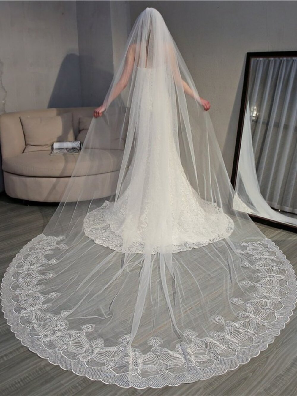 1 Tier Royal Cathedral Wedding Veil Sequined Lace Applique Edge